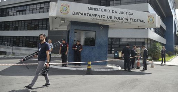 Resultado de imagem para PF investiga fraude no abastecimento de sua frota no Paraná